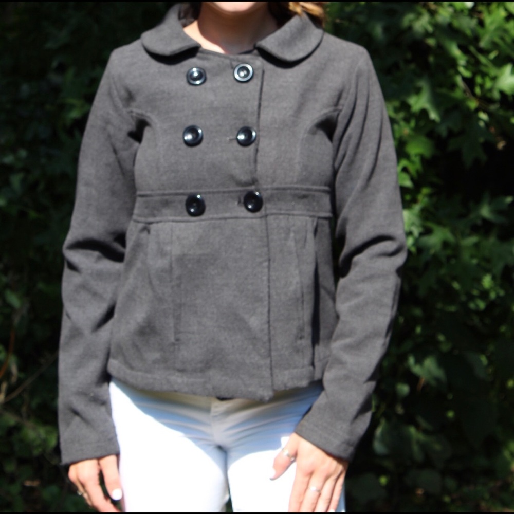 Grey winter coat - Picture 2 of 3